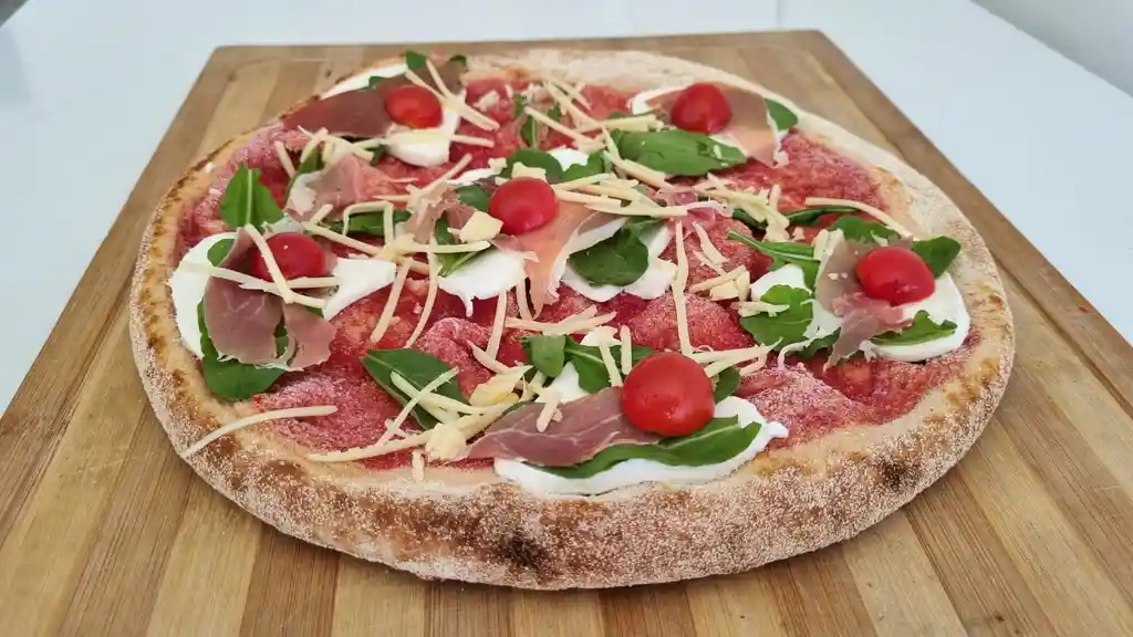 Pizza Prosciutto Serrano 15-18 Cm (2 Porciones)