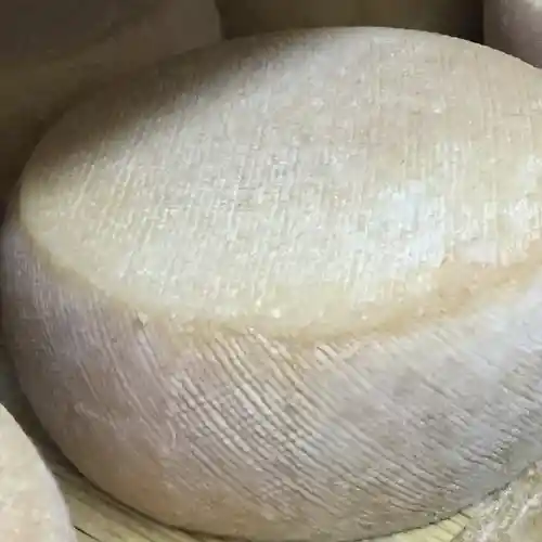 Queso Cabra Herencia Maduro Cuña 130 Gr Aprox.