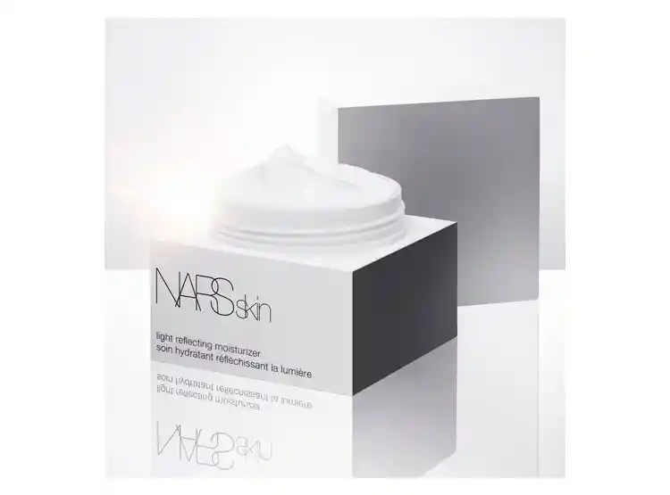 Nars Base Light Reflecting Moisturizer