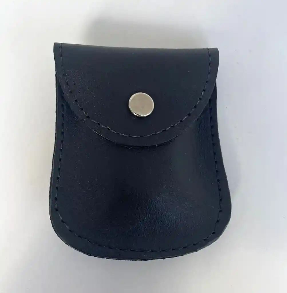 Monedero Cuero Plano Con Broche