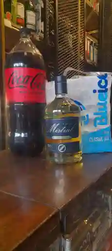 Promo Mistral 1 Lt. + Coca Cola Zero 3 Lt. + Hielo 1 Kg