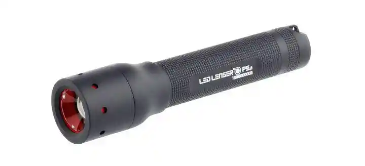 Linterna Led Lenser P5.2 / 140 Lúmenes / Color Negro