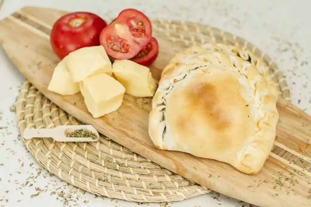 Empanada Tomas Moro Napolitana