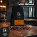 Red Honey Signatus Coffee 100% Arábica Brasil Bourbon Amarillo Grano Molido 250 Grs