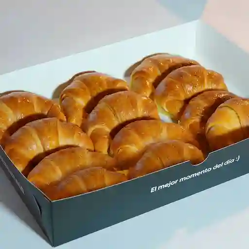 Caja x12 medialunas tradicionales