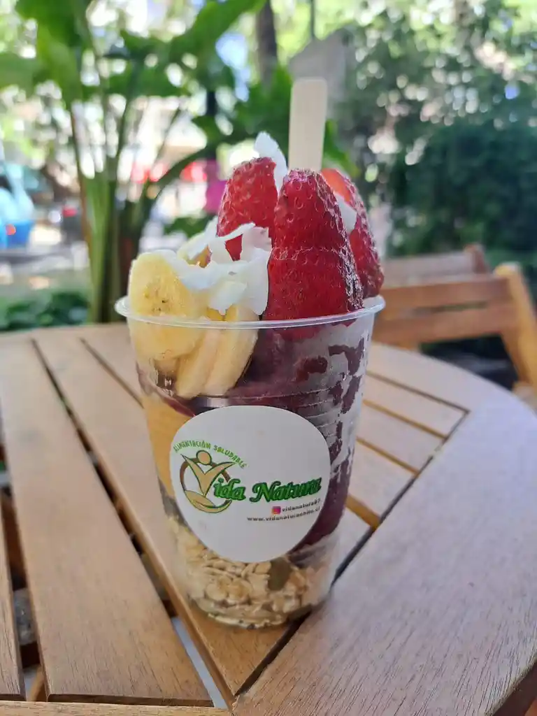 1 Acaí Bowl 200ml Con Granola, Chía Pudding Y Mantequilla De Maní