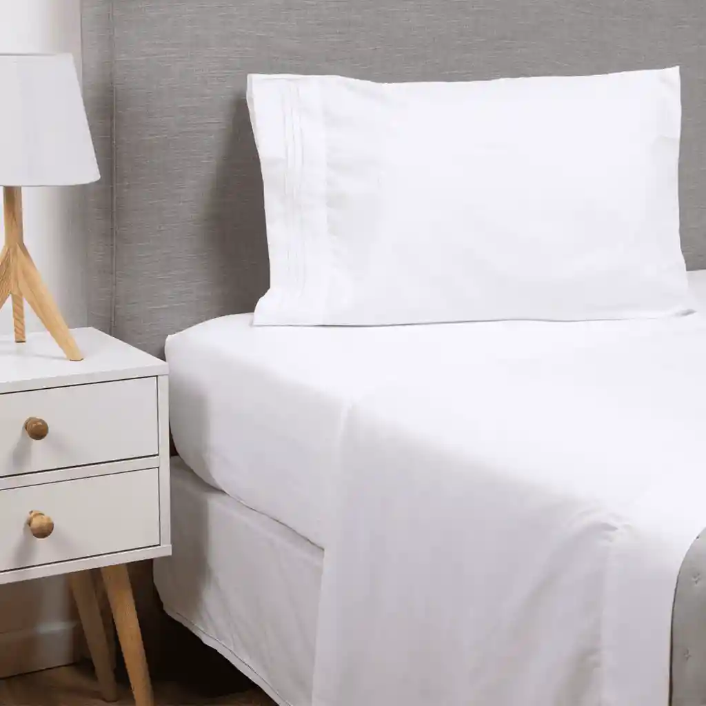 Juego Sábanas Hotel Ultra Suave Microfibra + 2 Fundas Bordadas 1,5 Pl Blanco