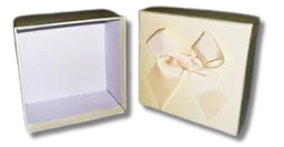 Cajita De Regalo Beige Para Joyas Con Lazo (9.5x9.5 Cm) Para Regalo