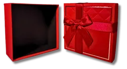 Caja De Regalo Roja Con Diseño Y Lazo (15x15 Cm) Para Regalo