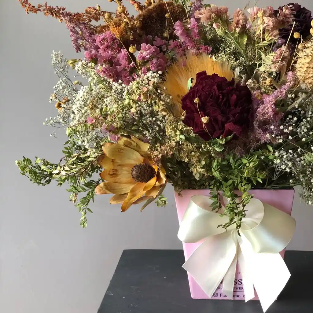 Caja Mediana Con Flores Secas