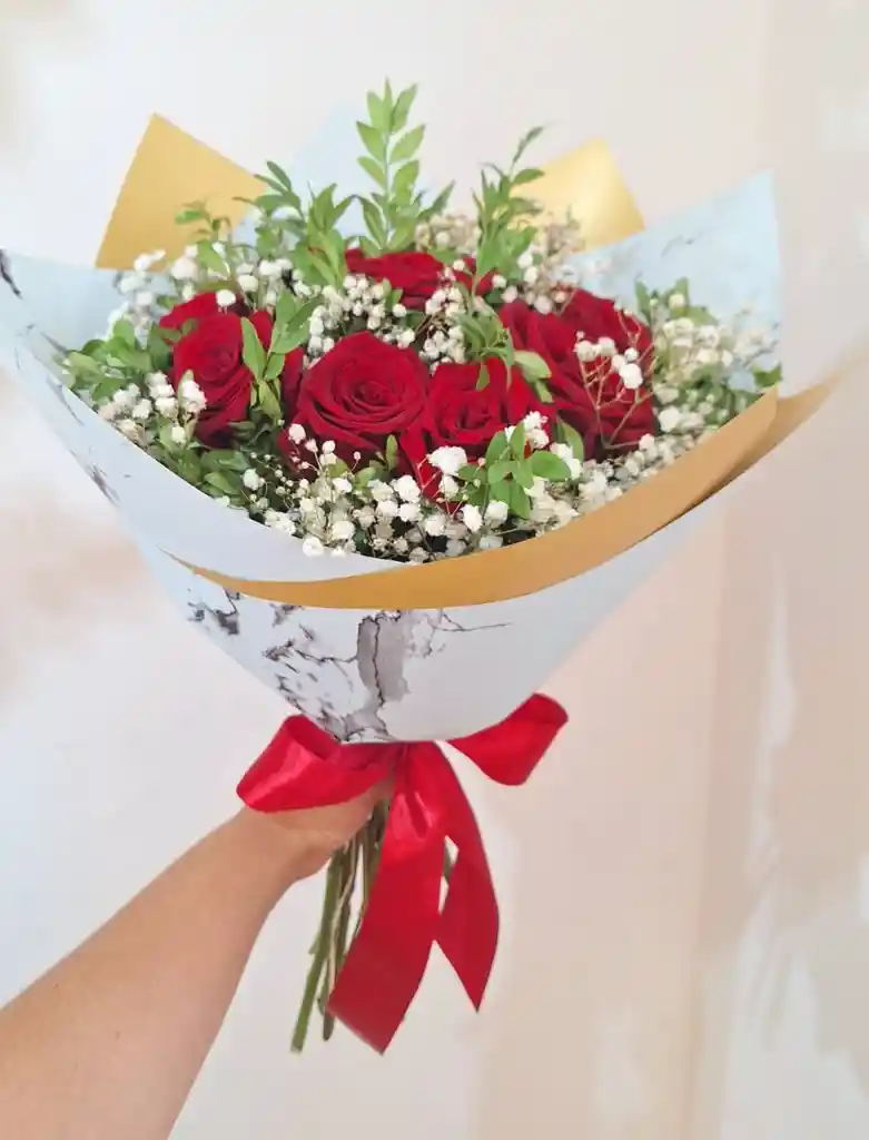 Ramo 10 Rosas + Follaje