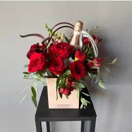 Rosas Rojas Y Mini Espumante