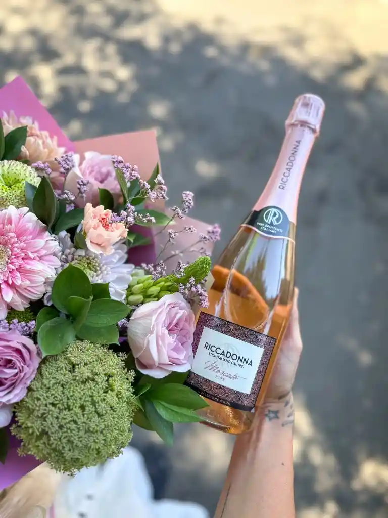 Kit: Ramo Amor + Espumante “moscato Rosé” Riccadonna
