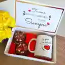 Regalo Caja Con Tazón + 2 Alfajores Artesanales, Especial Enamorados