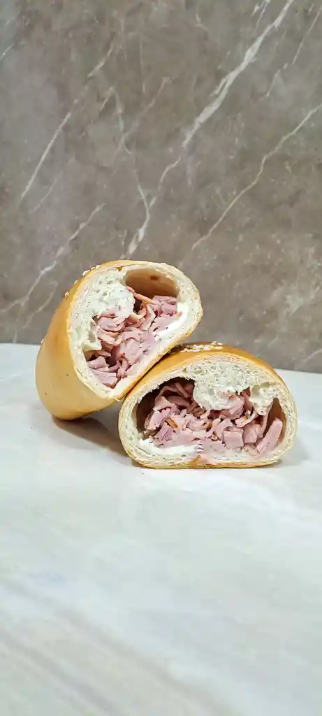 Cachitos Con Queso Crema