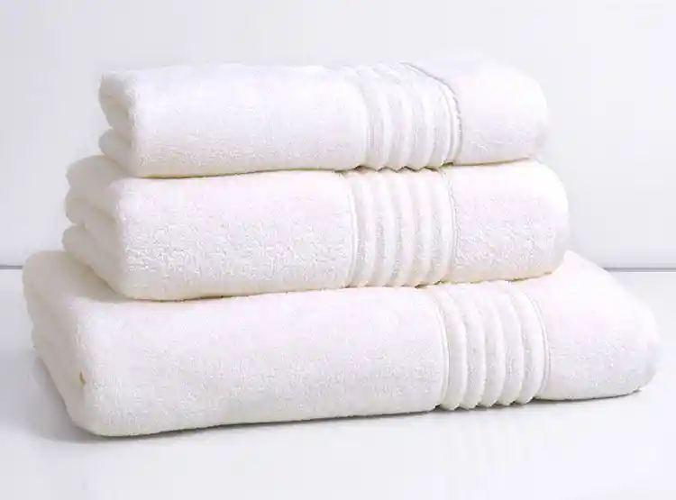 Toalla Fabrics Lisa Mano 600 Grs Crudo