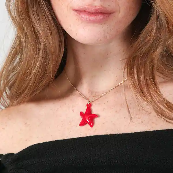 Collar Estrella Roja Mujer Raindoor