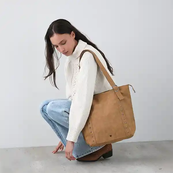 Cartera Shopper Tachas Café Mujer Raindoor