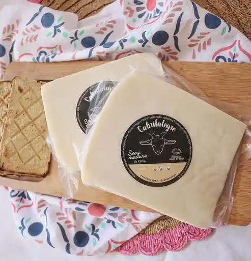 Queso De Cabra Semi Maduro Natural