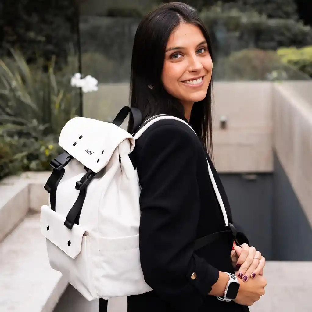 Mochila Niza White 18 L.