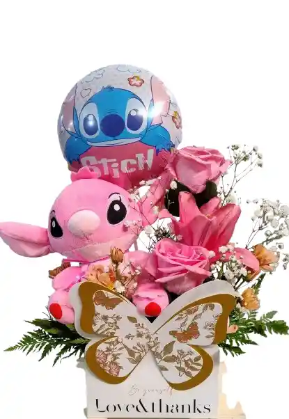 Arreglo Floral En Cartera Con Rosas, Liliums, Angela Y Globo Tematico