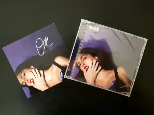 Olivia Rodrigo - Guts - Cd Firmado / Autografiado