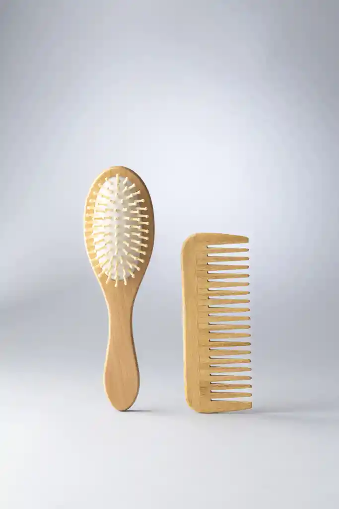 Cepillo + Peineta De Madera