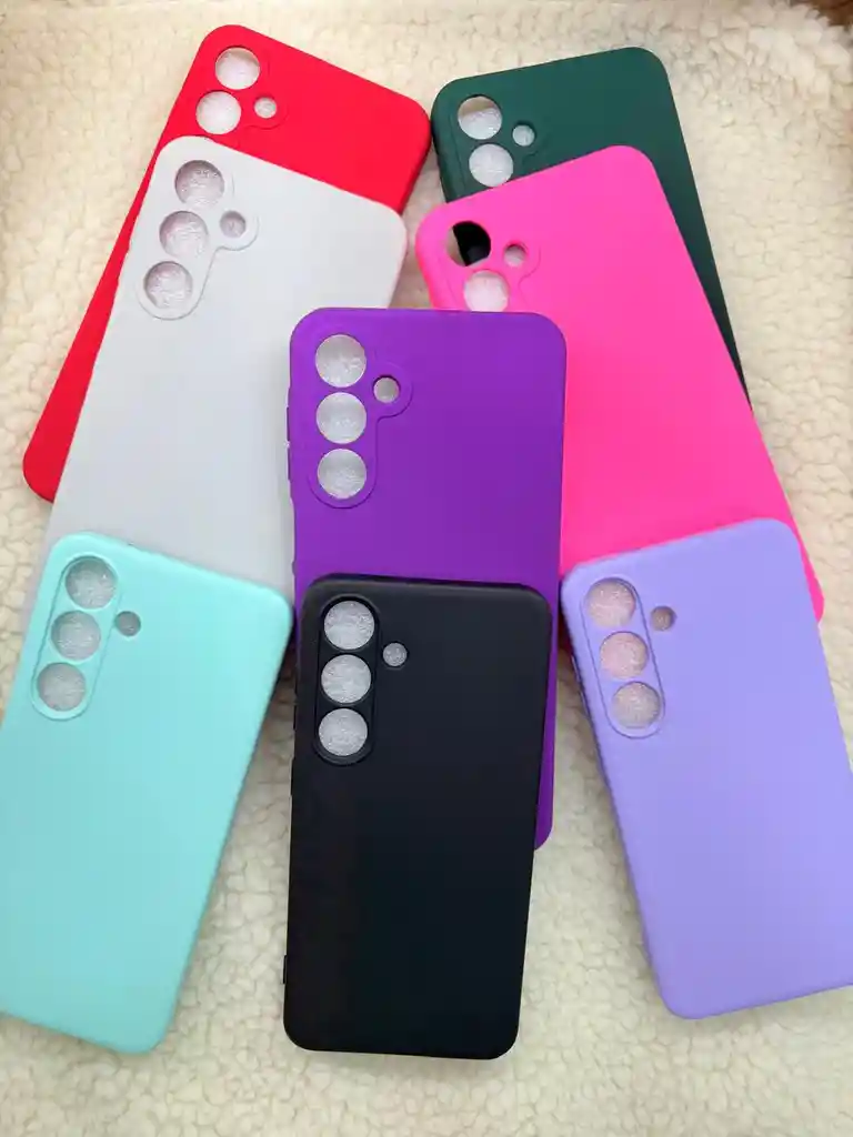 Carcasa Samsung S24 Silicona Lisa