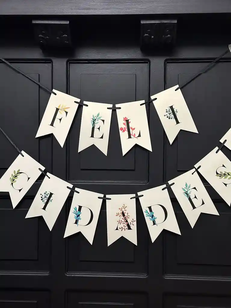 Guirnalda Pearl · Felicidades