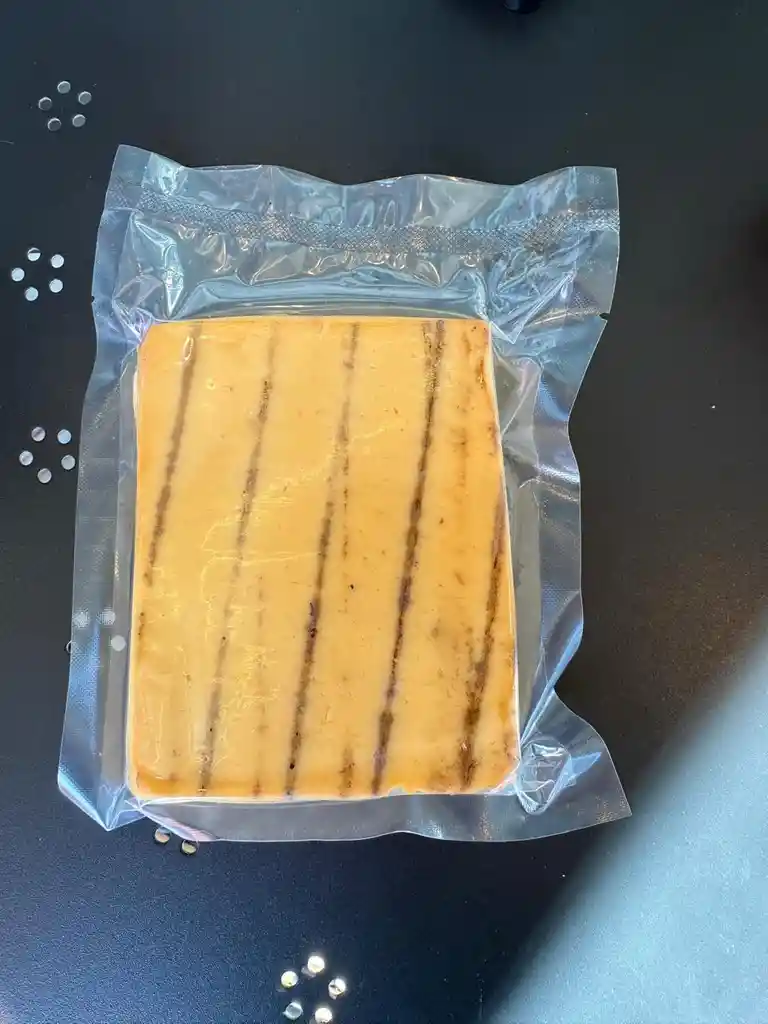 Queso Mantecoso Ahumado Artesanal 200 Grs, La Majestuosa