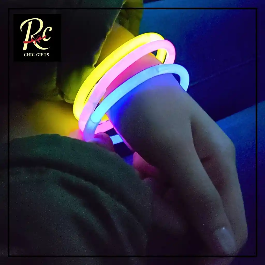 30 Pulseras Flúor Luminosas - Cotillón Para Fiestas Y Eventos | Regalos Chic