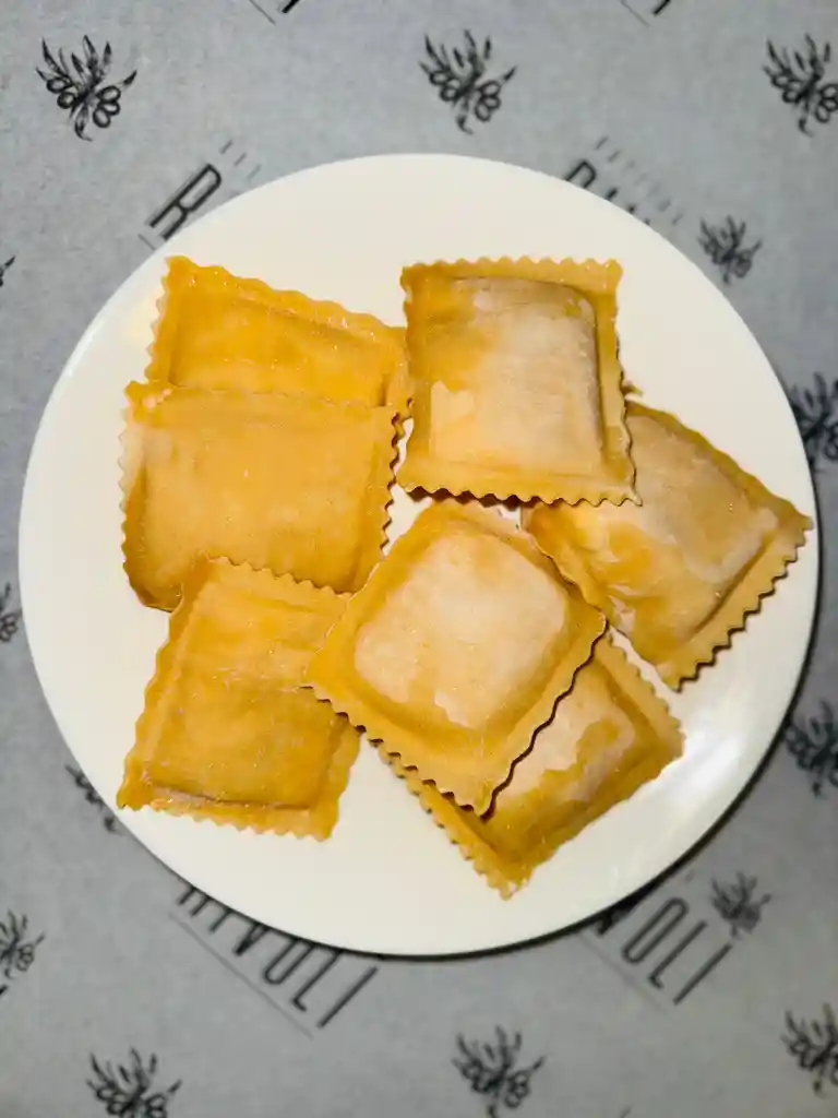 Raviolito De Carne Al Oporto