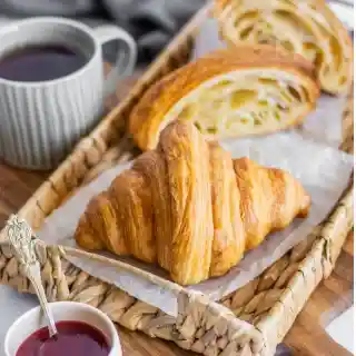 De Pura Madre Croissant