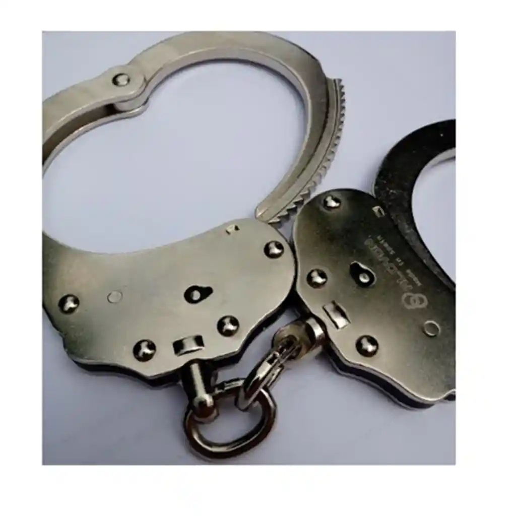 Esposas Alcyon Acero Inox Niquelado De Cadena 180gr Norma Usa Nij 0307.01