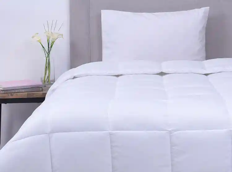 Plumon Down Alternative 1.5p Blanco