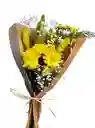 Ramo Flores Amarillas: 1 Rosa, 1 Liliums Y 1 Maule