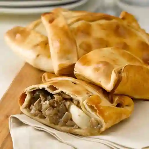 Empanada Pino Carne Picada