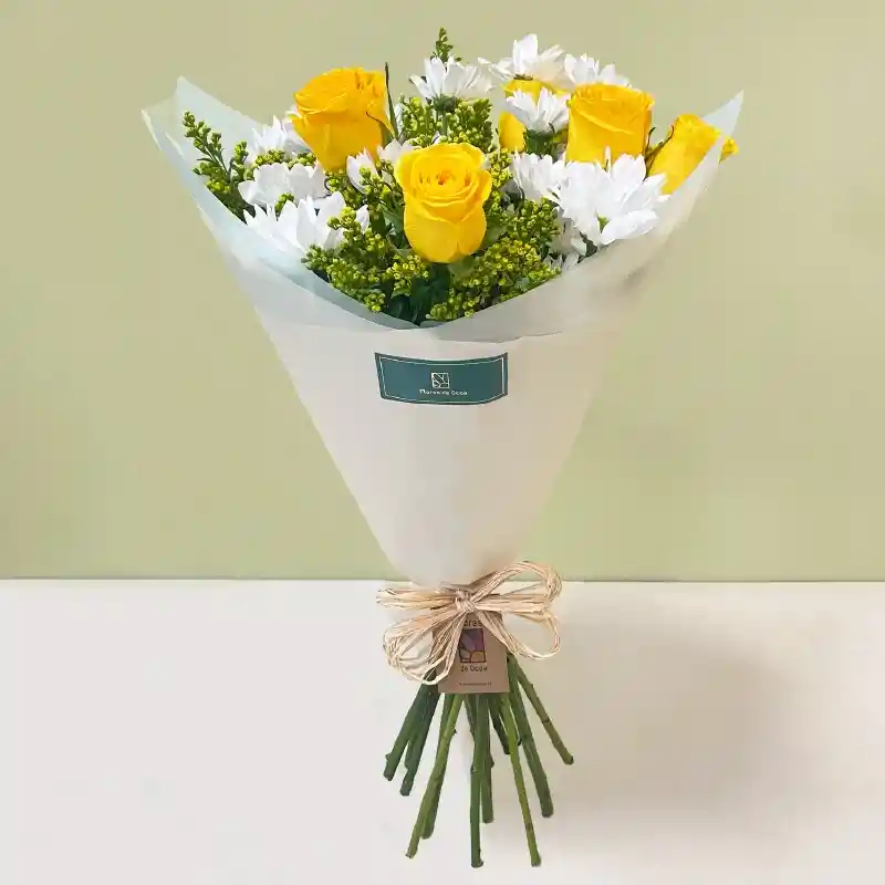 Rosas Amarillas & Pompón