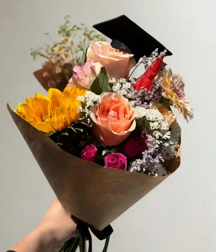 Ramo Del Día S Con Birrete