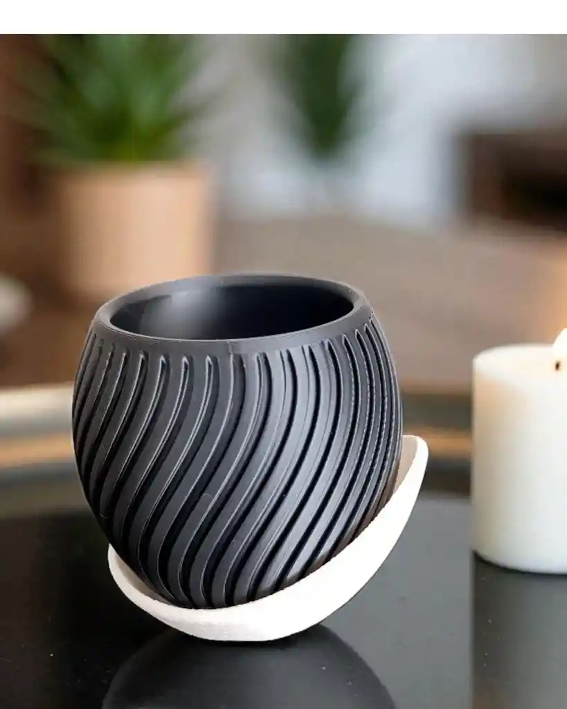 Macetero Suculenta Negro Con Plato Blanco								