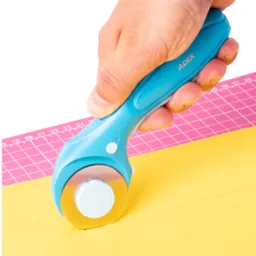 Cuchillo Rotativo De 45mm Celeste