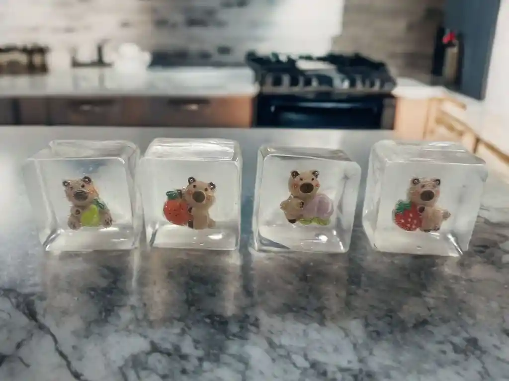 Squishy Juguete Capibara Pegajoso Forma Hielo