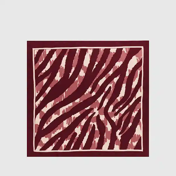 Pañuelo Cuadrado Cebras Burdeo