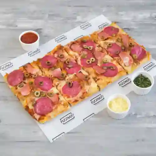 Pizza Mediana Salami y Prosciutto