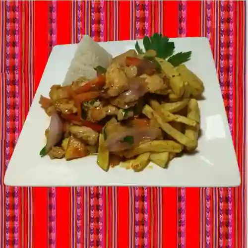 Pollo Saltado