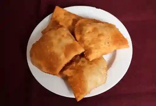 Empanada de machas con queso