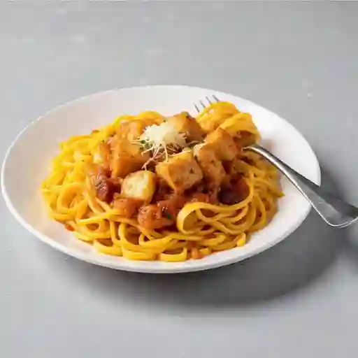Pasta Con Pollo Guisado