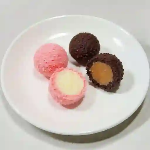 Galleta mickey con crema sabor chocolate