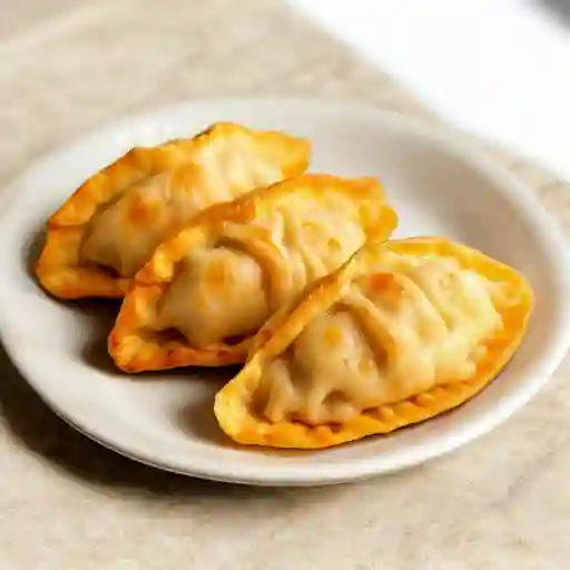 Gyozas De Camaron Y Queso