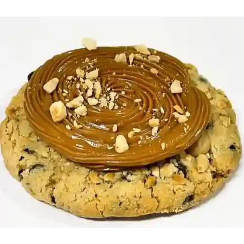 Galleta de Maní con Chips de Chocolate y Topping de Manjar